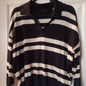 TTahari black & white collared v-neck sleeve sweater in size XL